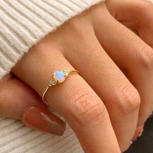 Beautiful Opal 18k Ring 🌹✨